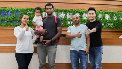 马达加斯加客户进口榴莲视频免费健身房器材